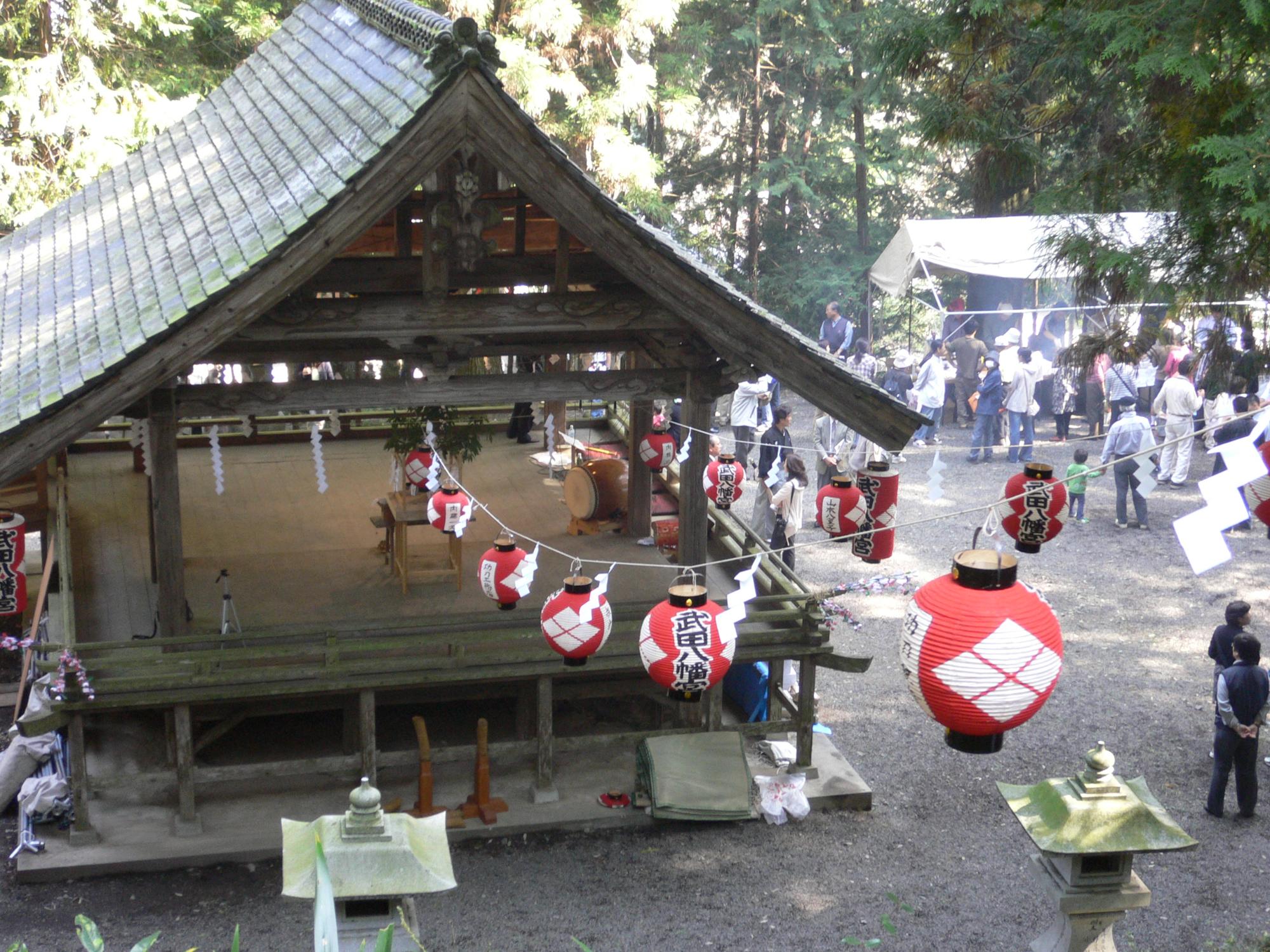 武田八幡宮祭典の様子